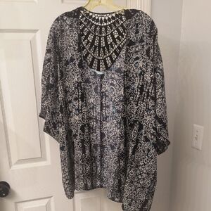 Maurices Black and Blue Floral Kimono